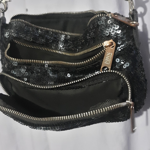 🖤Vintage VS PINK Sequin Cross abidy Purse🖤 - Picture 5 of 11